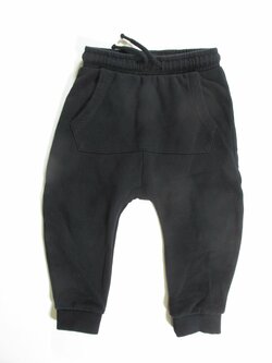 Černé tepláky pro kluky secondhand Černé tepláky pro kluky secondhand