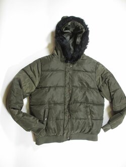Zímní zelená bunda pro holky secondhand Zímní zelená bunda pro holky secondhand