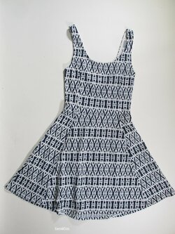 Šaty pro holky se vzorem  secondhand