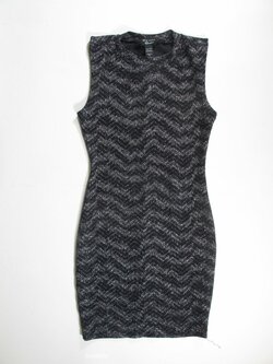 Šaty černo stříbrné   pro holky secondhand