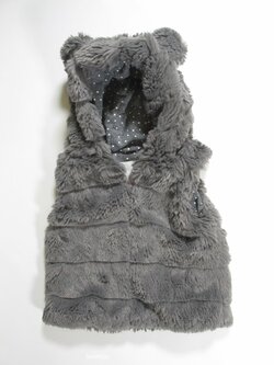 Chlupatá vesta pro holky secondhand Chlupatá vesta pro holky secondhand