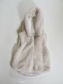 Vesta chlupatá pro holky světlá secondhand Vesta chlupatá pro holky světlá secondhand