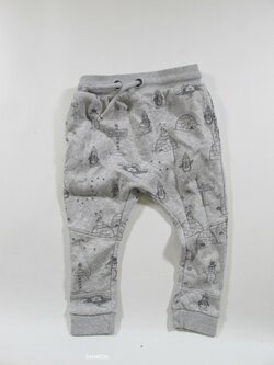 Tepláky pro kluky s obrázky secondhand Tepláky pro kluky s obrázky secondhand