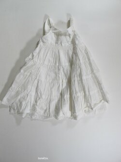 Šaty na ramínka pro holky secondhand Šaty na ramínka pro holky secondhand