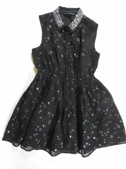 Šaty pro holky černé s hvězdičkami secondhand Šaty pro holky černé s hvězdičkami secondhand
