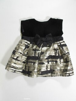 Šaty černo zlaté pro holky secondhand Šaty černo zlaté pro holky secondhand