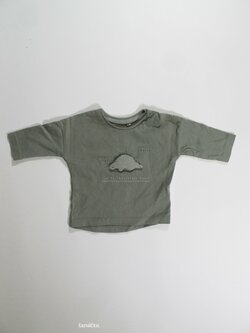 Triko dl.rukáv zelené pro kluky na 2,7kg secondhand Triko dl.rukáv zelené pro kluky na 2,7kg secondhand