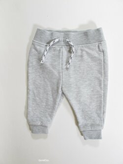 Šedé tepláky pro kluky secondhand Šedé tepláky pro kluky secondhand