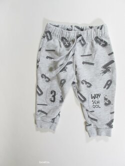 Šedé tepláky pro kluky secondhand Šedé tepláky pro kluky secondhand