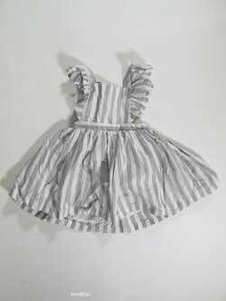 Šaty pro holky s pruhem secondhand Šaty pro holky s pruhem secondhand