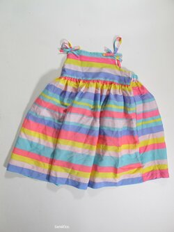 Šaty pro holky s pruhem secondhand Šaty pro holky s pruhem secondhand