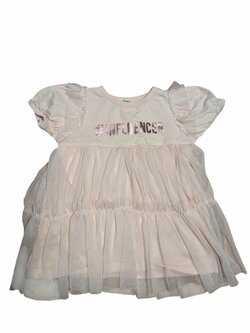 Růžové šaty s vrstvenou sukní secondhand Růžové šaty s vrstvenou sukní secondhand