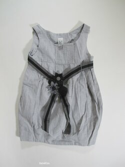 Šedé šaty pro holky secondhand Šedé šaty pro holky secondhand