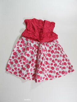 Šaty pro holky s jahůdky secondhand Šaty pro holky s jahůdky secondhand