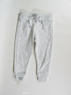 Šedé tepláky pro holky secondhand Šedé tepláky pro holky secondhand