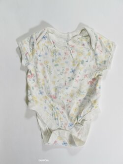 Body s kytkami pro holky secondhand Body s kytkami pro holky secondhand