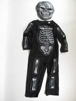 Kostým na karneval pro kluky kostlivec secondhand Kostým na karneval pro kluky kostlivec secondhand