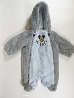 Zimní chlupatá kombinéza pro kluky secondhand Zimní chlupatá kombinéza pro kluky secondhand