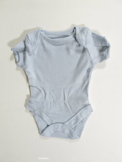 Modré body pro kluky na 2,7 kg secondhand Modré body pro kluky na 2,7 kg secondhand