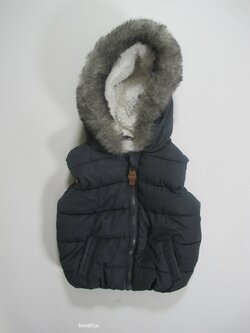 Šedá vesta pro kluky secondhand Šedá vesta pro kluky secondhand