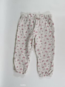 Kytkované tepláky pro holky secondhand Kytkované tepláky pro holky secondhand