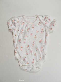 Body pro holky s kytkami secondhand Body pro holky s kytkami secondhand