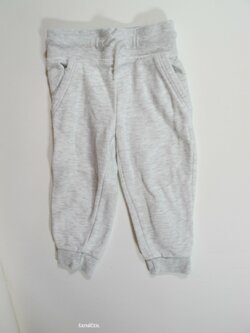 Šedé tepláky pro kluky secondhand Šedé tepláky pro kluky secondhand