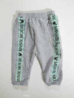 Šedé tepláky pro holky secondhand Šedé tepláky pro holky secondhand