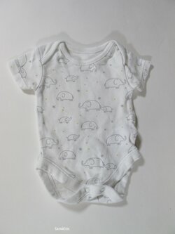 Body bílé pro kluky secondhand Body bílé pro kluky secondhand