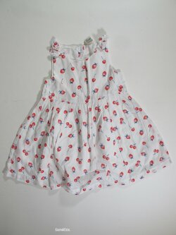 Šaty pro holky s jahůdky secondhand Šaty pro holky s jahůdky secondhand