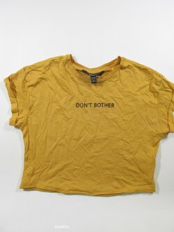 Triko pro holky okrové secondhnad Triko pro holky okrové secondhnad