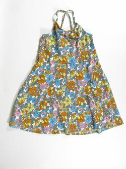 Šaty pro holky s kytkami secondhand Šaty pro holky s kytkami secondhand