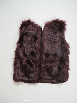 Vínová chlupatá vesta pro holky Vínová chlupatá vesta pro holky