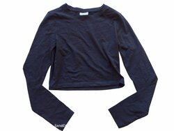 Černý crop top s dlouhým rukávem pro holky secondhand girlswear Černý crop top s dlouhým rukávem pro holky secondhand girlswear