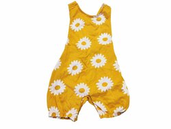 Letní kraťasy s laclem žluté pro holky s květinami outlet Letní kraťasy s laclem žluté pro holky s květinami outlet