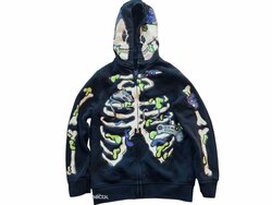 Černá mikina kostlivec pro kluky secondhand F&F Černá mikina kostlivec pro kluky secondhand F&F