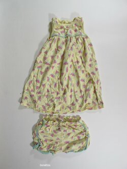 Šaty s melouny pro holky secondhand Šaty s melouny pro holky secondhand