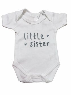 Bílé body s nápisem pro holky outlet Megan Claire Bílé body s nápisem pro holky outlet Megan Claire