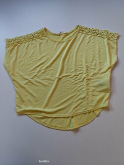 Triko pro holky žluté s krajkou kr. rukáv secondhand