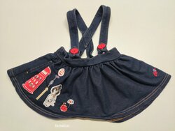 Džínová sukně s obrázky na ramínkách secondhand Džínová sukně s obrázky na ramínkách secondhand