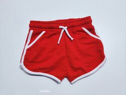 Červené kraťasy pro holky secondhand Červené kraťasy pro holky secondhand