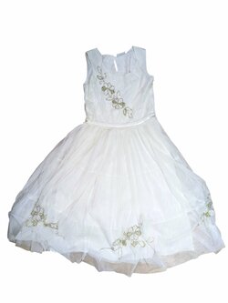 bílé dlouhé šaty pro holky secondhand Next bílé dlouhé šaty pro holky secondhand Next