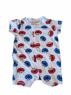 Bílý overal s obrázky pro kluky secondhand H&M Bílý overal s obrázky pro kluky secondhand H&M