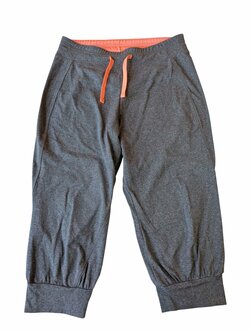 šedé tříčtvrťáky pro holky secondhand Pooopiano šedé tříčtvrťáky pro holky secondhand Pooopiano