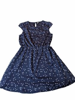 tmavě modré šaty s květinami pro holky secondhand Yigga tmavě modré šaty s květinami pro holky secondhand Yigga