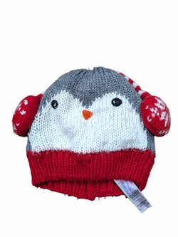 Zimní čepice tučňák pro holky secondhand M&S Zimní čepice tučňák pro holky secondhand M&S