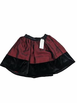 Černo červená sukně pro holky secondhand Černo červená sukně pro holky secondhand