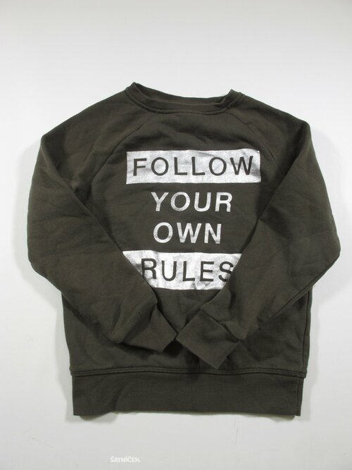 Zelená mikina s nápisem second hand