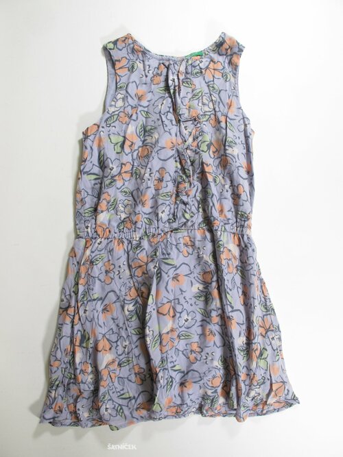 Šaty s kytkami pro holky outlet