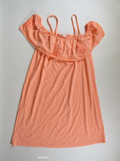 Šaty pro holky růžové dlouhé secondhand